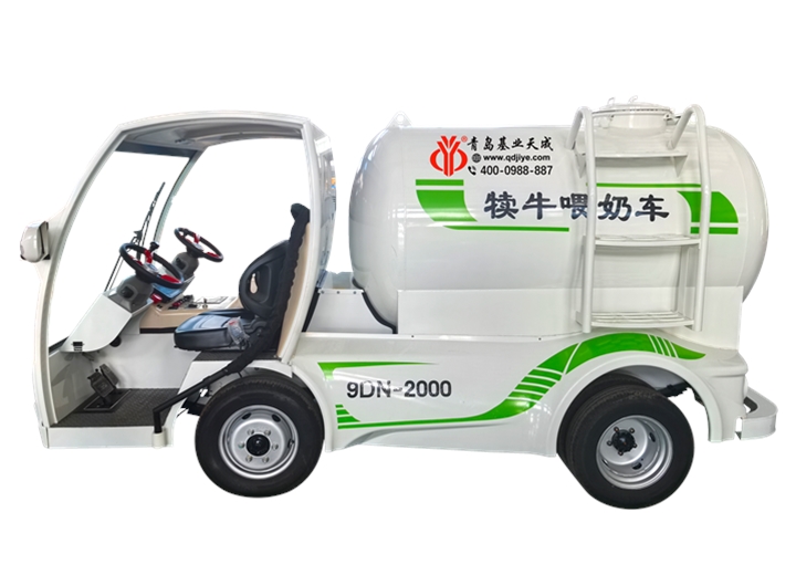 犊牛喂奶车