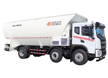 40方青贮转运撒料一体车
