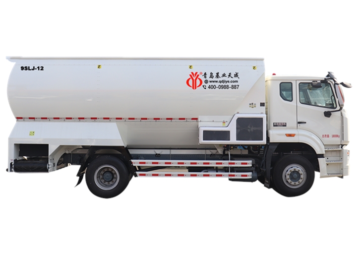 12方全混合日粮撒料车