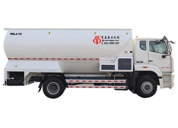 12方全混合日粮撒料车